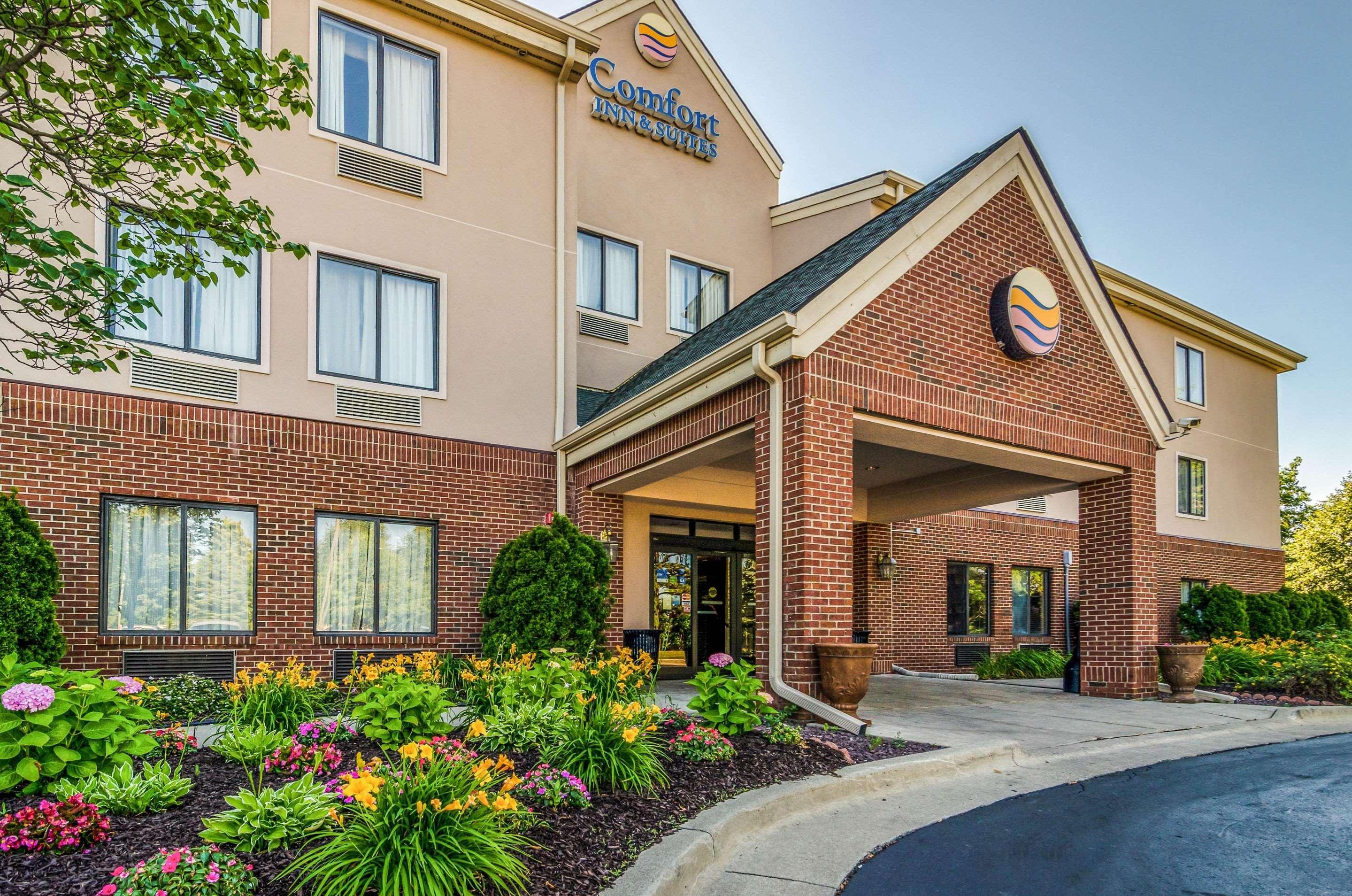 Comfort Inn & Suites University South Ann Arbor Extérieur photo