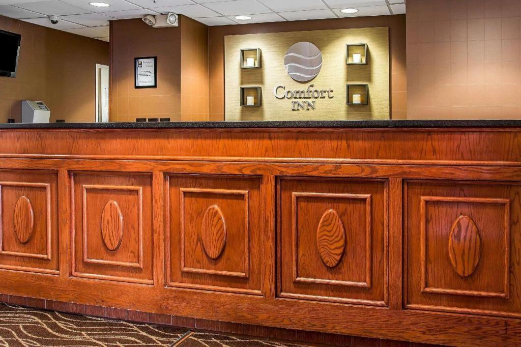 Comfort Inn & Suites University South Ann Arbor Extérieur photo