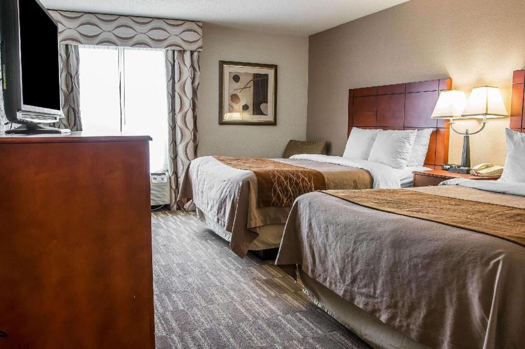 Comfort Inn & Suites University South Ann Arbor Extérieur photo
